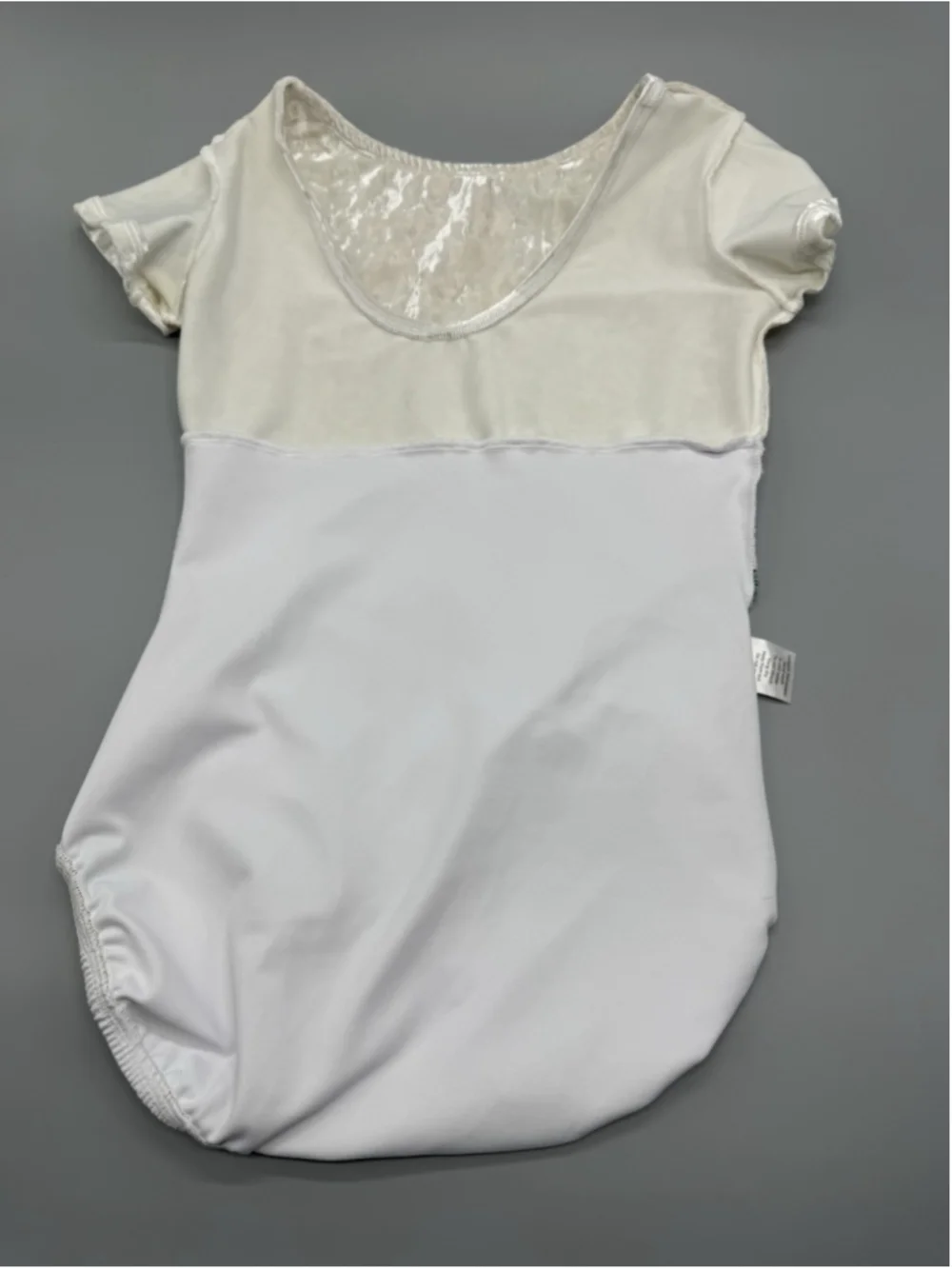 Luckyleo Dancewear Women's Short Sleeve White Velvet Accent Leotard